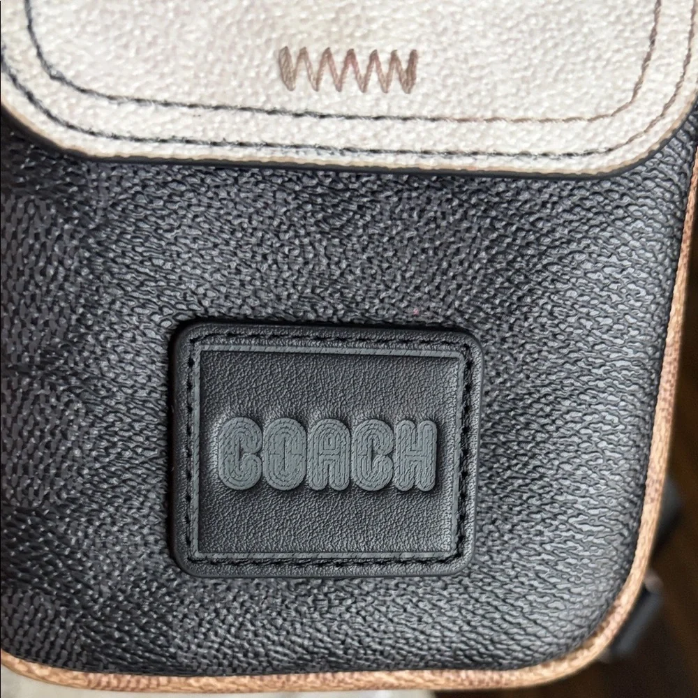 Coach Pacer Convertible Pouch - Picture 3 of 9